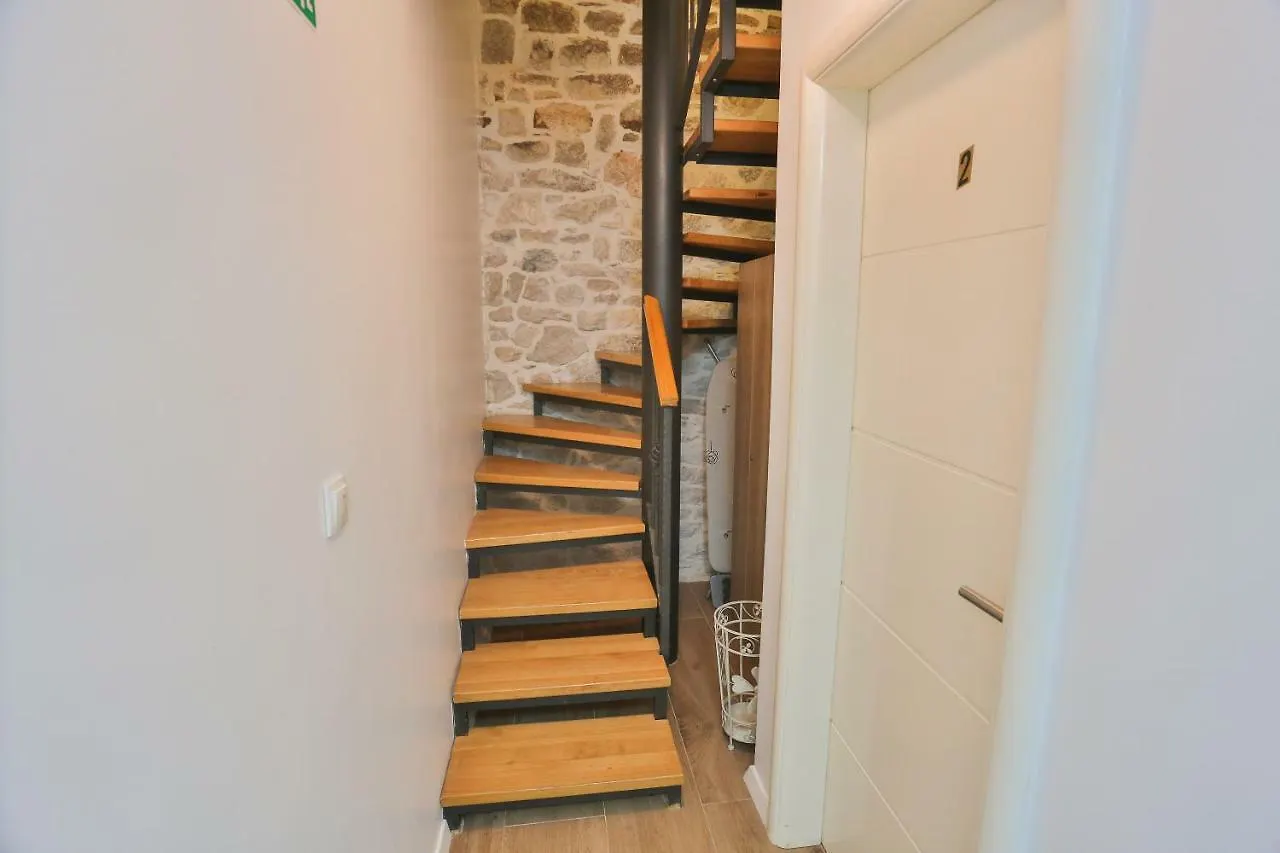 Split Inn Apartments